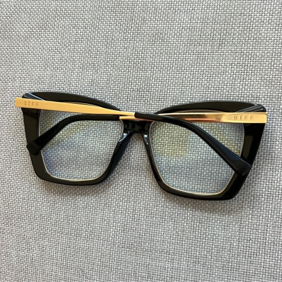 DIFF Becky IV blue light glasses (Black & Gold) - Picture 8 of 11